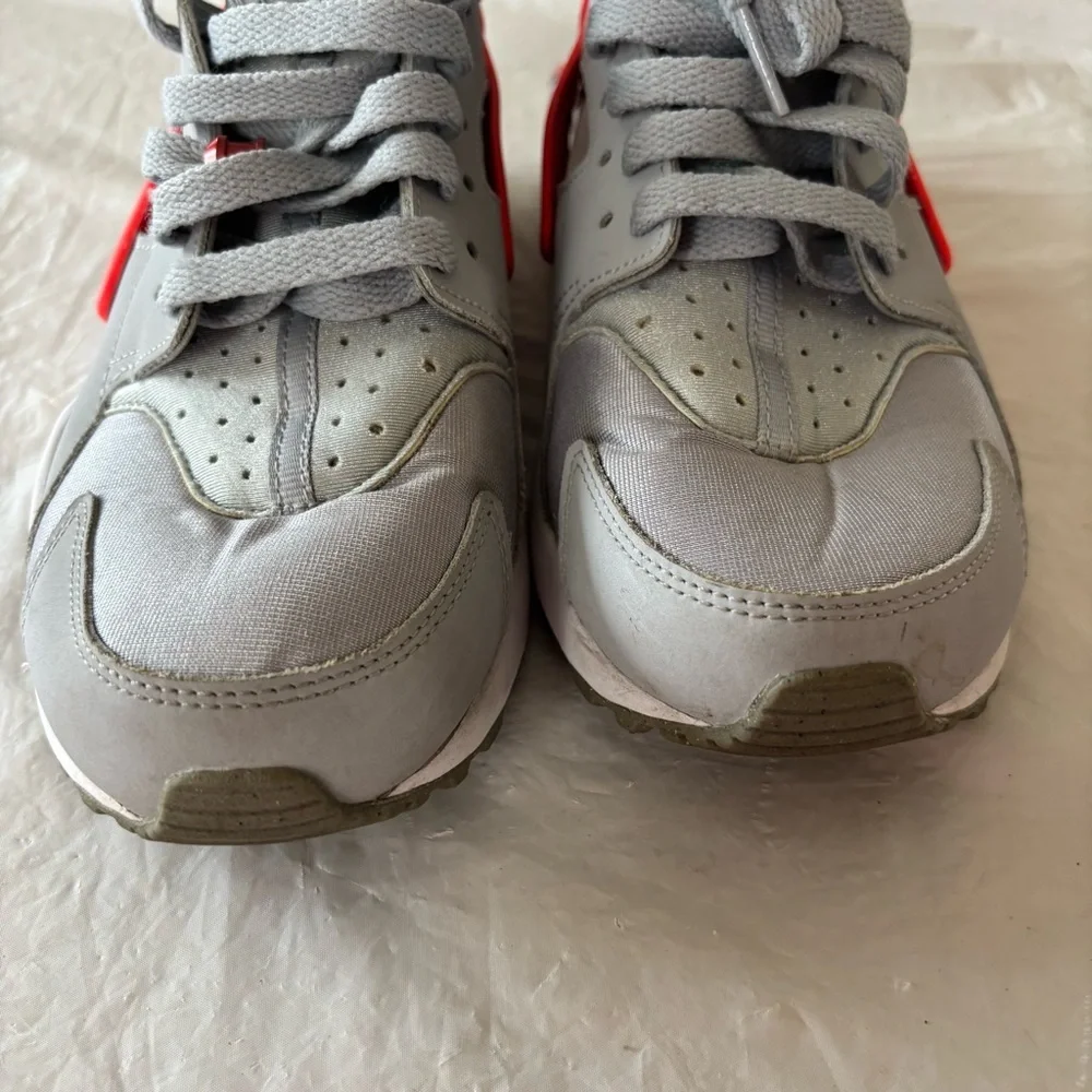 Nike Huarache Run Pure Platinum- lava glow Gray and Pink SZ 8.5 Worn 1X Indoors